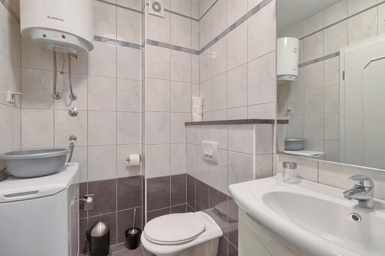 Apartmant Korina Stara Novalja Exteriör bild