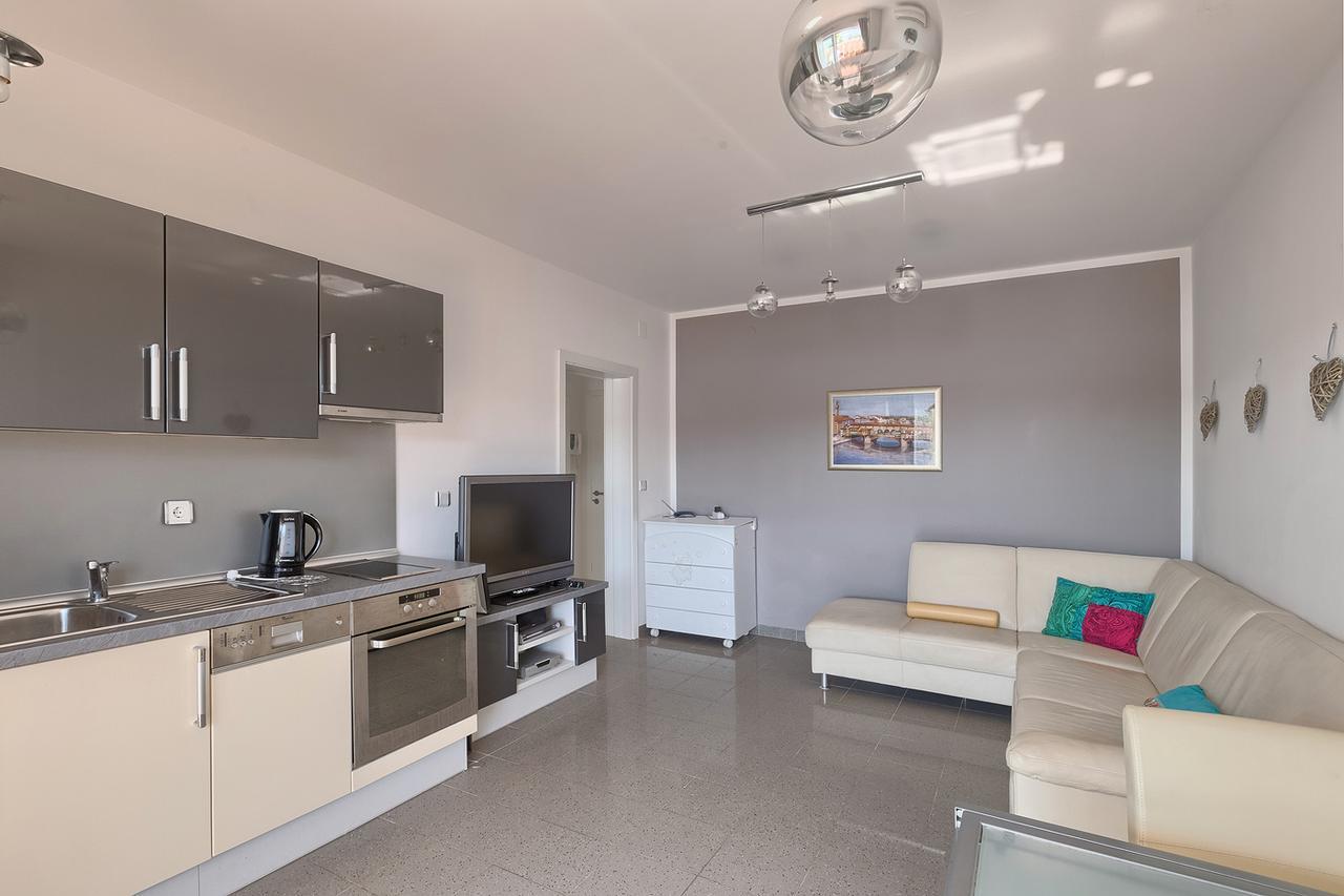 Apartmant Korina Stara Novalja Exteriör bild