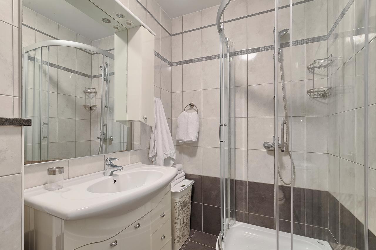 Apartmant Korina Stara Novalja Exteriör bild